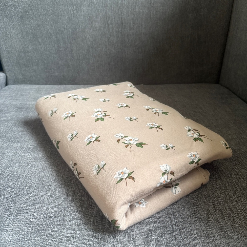 KYTE BABY
Toddler Blanket in Small Khaki Magnolia
